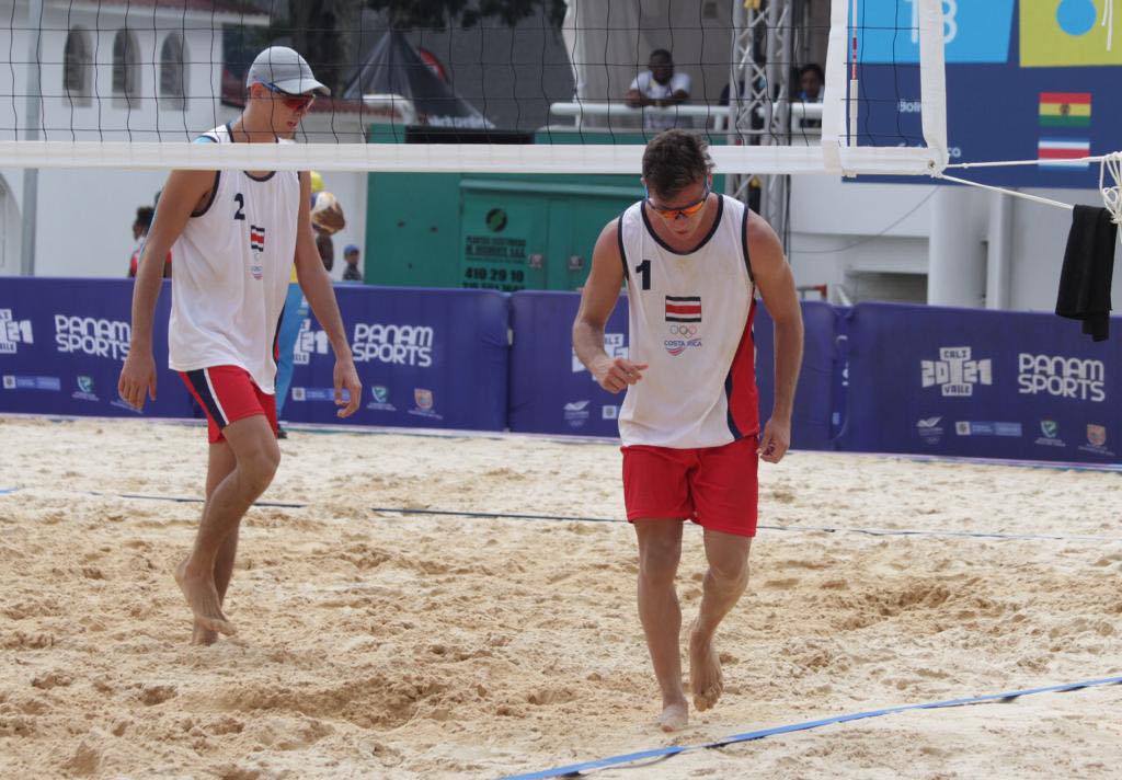 Juegos Panamericanos Junior: Voleibol de playa masculino triunfa en vibrante encuentro ante Bolivia