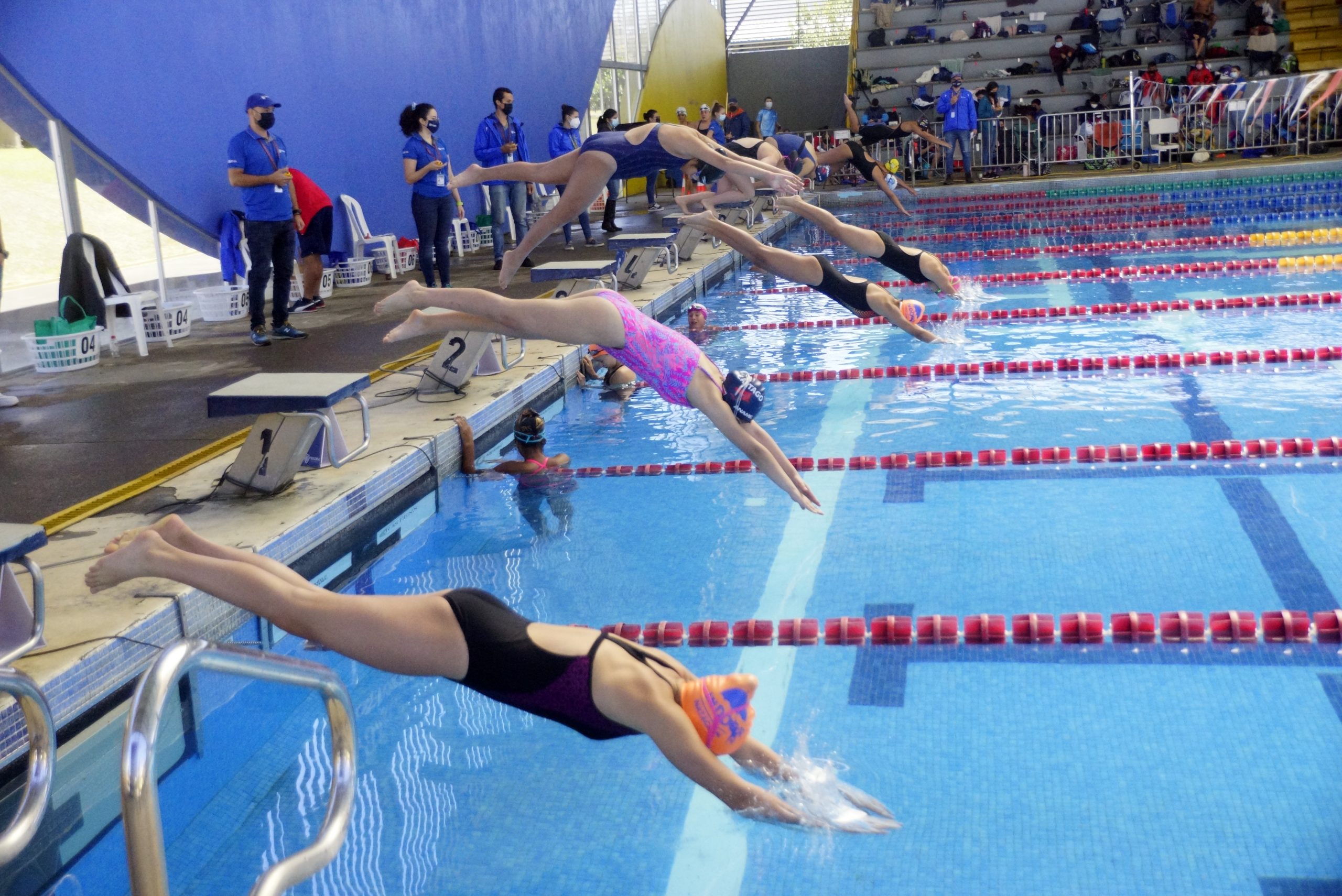 Nadadores Infantiles, Grupo C y Novatos disfrutaron la jornada en la Vieja Metrópoli