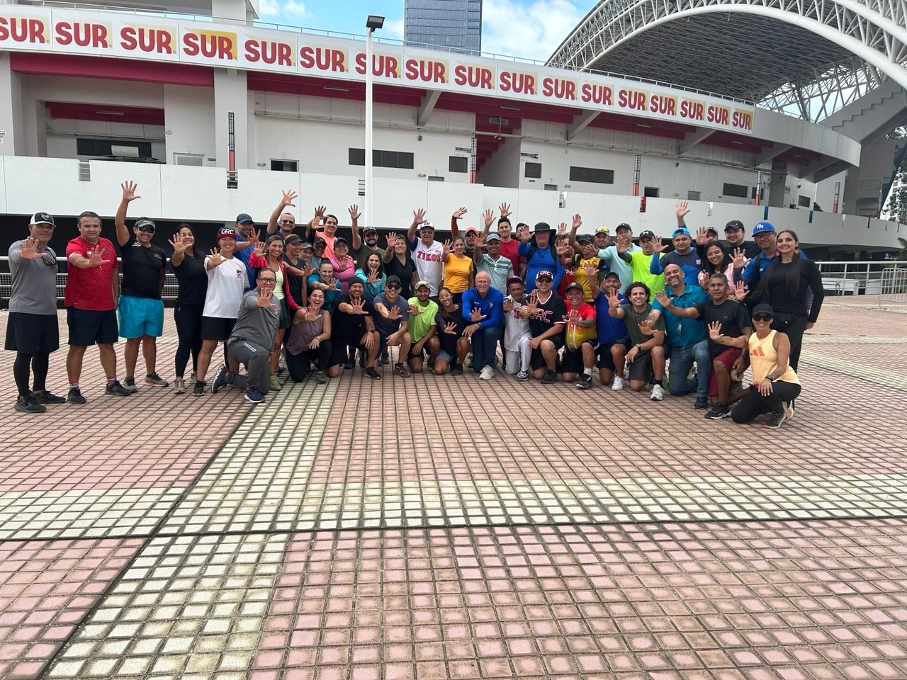 DIRECCIÓN REGIONAL EDUCACIÓN SAN JOSÉ OESTE RECIBIÓ CURSO DE BÉISBOL y BEIS5