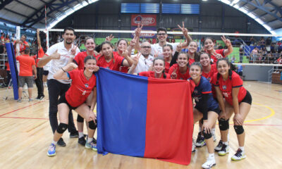 Sancarleñas repiten oro en el voleibol femenino tras heróica remontada