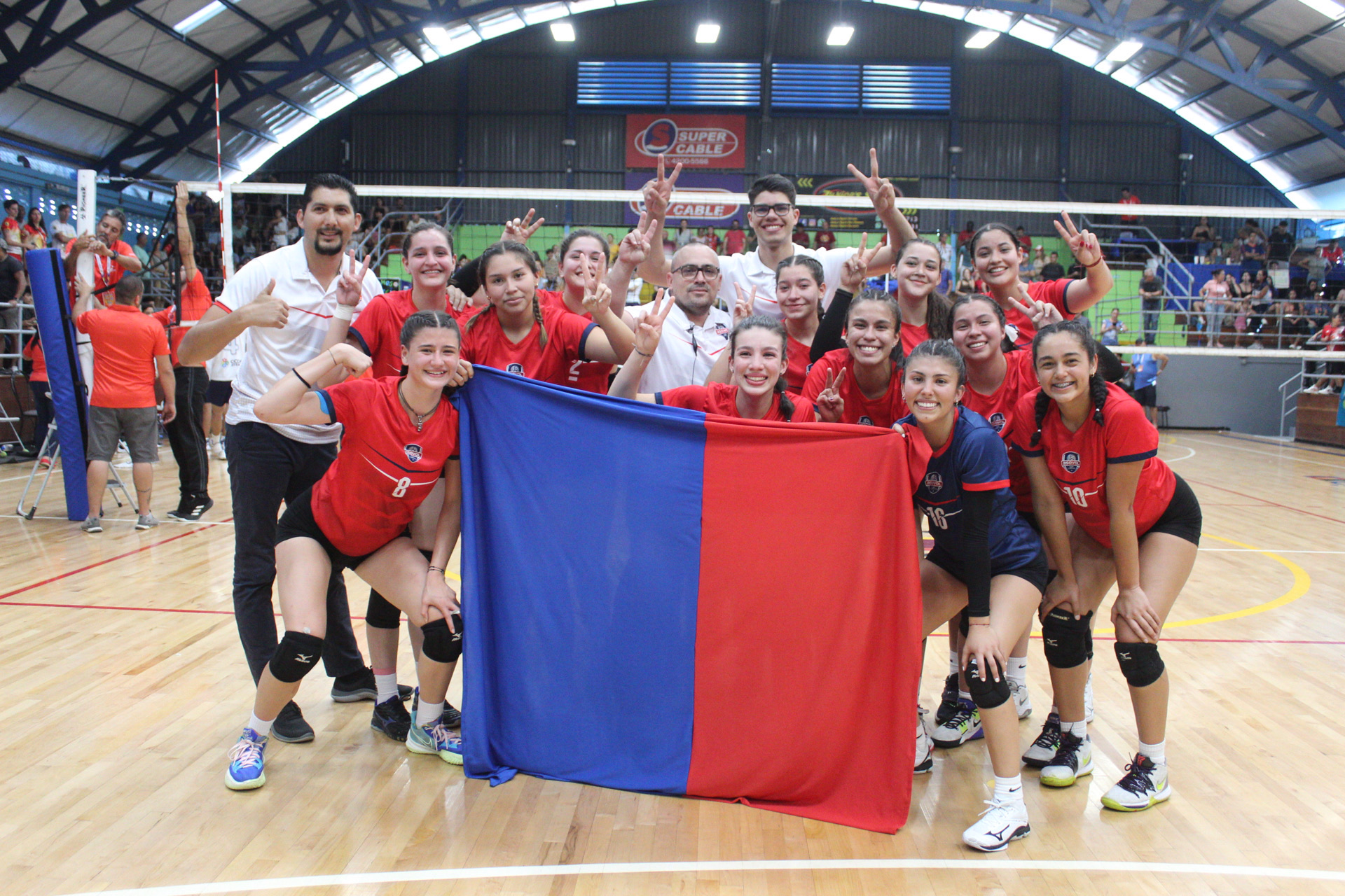 Sancarleñas repiten oro en el voleibol femenino tras heróica remontada
