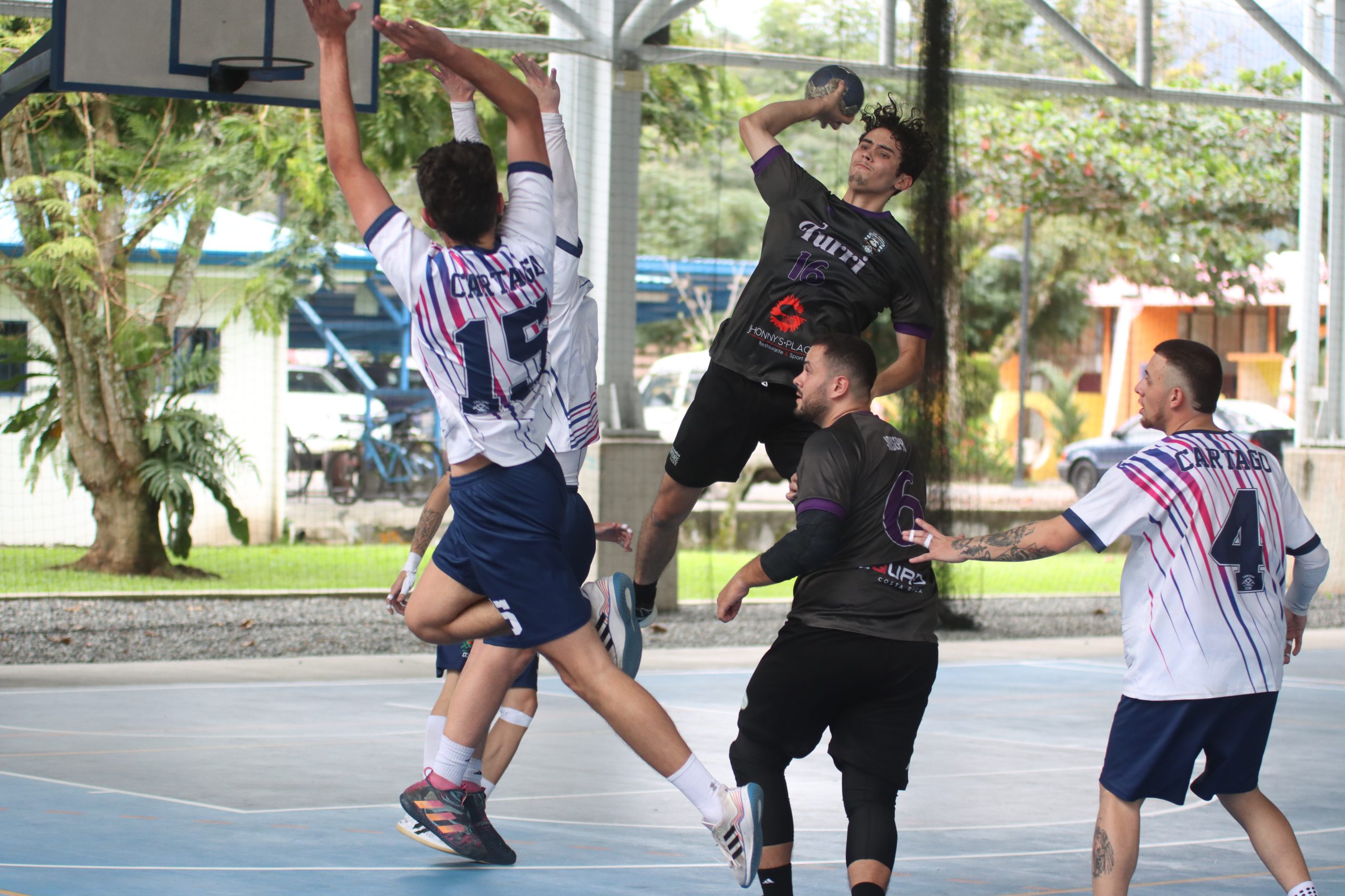 Balonmano tico define a sus campeones  de temporada este domingo en Curridabat