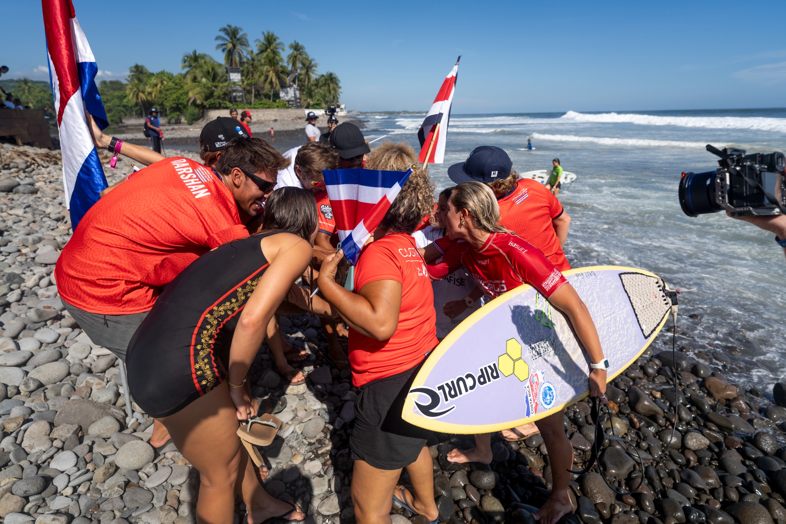Ruta olímpica de los surfistas costarricenses rumbo a Los Ángeles 2028